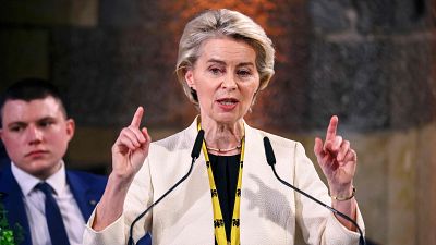 Von der Leyen clama por una Europa "unida" e "independiente" al recibir el Premio Carlomagno