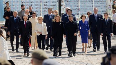 Von der Leyen firma en Kiev un acuerdo entre la UE y Ucrania para la producción de drones