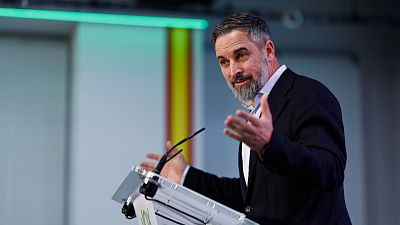 Vox acusa a Feijóo y al PP de estar detrás de las divisiones internas del partido en plenas negociaciones poselectorales