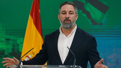 Vox denuncia a Sánchez por "cohecho" y pide al Supremo que suspenda cautelarmente la investidura