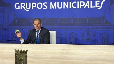 Vox suspende cautelarmente a Toscano y Ansaldo, concejales de Madrid que apoyan a Ortega Smith