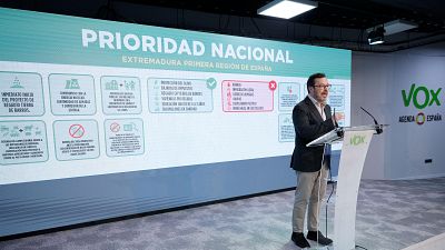El portavoz de Vox, José Antonio Fúster, durante la rueda de prensa que ha ofrecido este lunes en la sede del partido en Madrid.