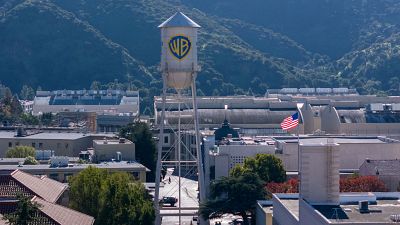 Warner rechaza la opa de Paramount y defiende el acuerdo con Netflix
