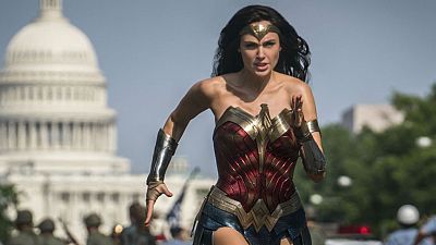 Patty Jenkins y Gal Gadot contentas de que por fin se estrene 'Wonder Woman 1984' Patty Jenkins y Gal Gadot contentas de que por fin se estrene 'Wonder Woman 1984'
