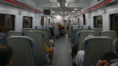 Menys usuaris a l'R14 i l'R15 en la tercera jornada del pla alternatiu de transport. Menys usuaris a l'R14 i l'R15 en la tercera jornada del pla alternatiu de transport.