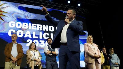 Yamandú Orsi y Álvaro Delgado lucharán por la Presidencia de Uruguay en segunda vuelta