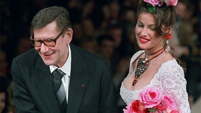 Solo moda- Yves Saint Laurent - Avance - Flash Moda Monográficos | Ver Solo moda- Yves Saint Laurent - Avance - Flash Moda Monográficos | Ver