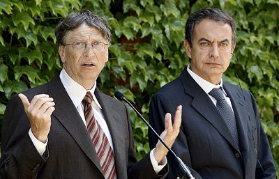 El presidente del Gobierno, José Luis Rodríguez Zapatero, ha destacado el mensaje positivo que López Aguilar dio en el cara a cara con Mayor Oreja, de quien ha dicho: "todo lo ve negativo".