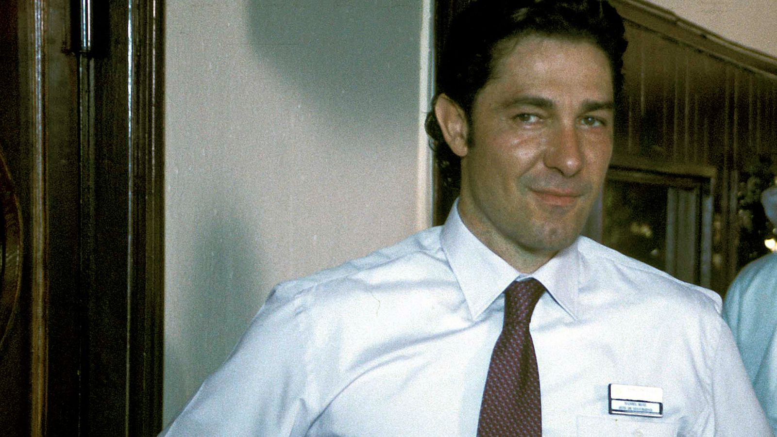 Paraíso - Temporada 1 - Episodio 1: El amor está en el aire - Ver ahora