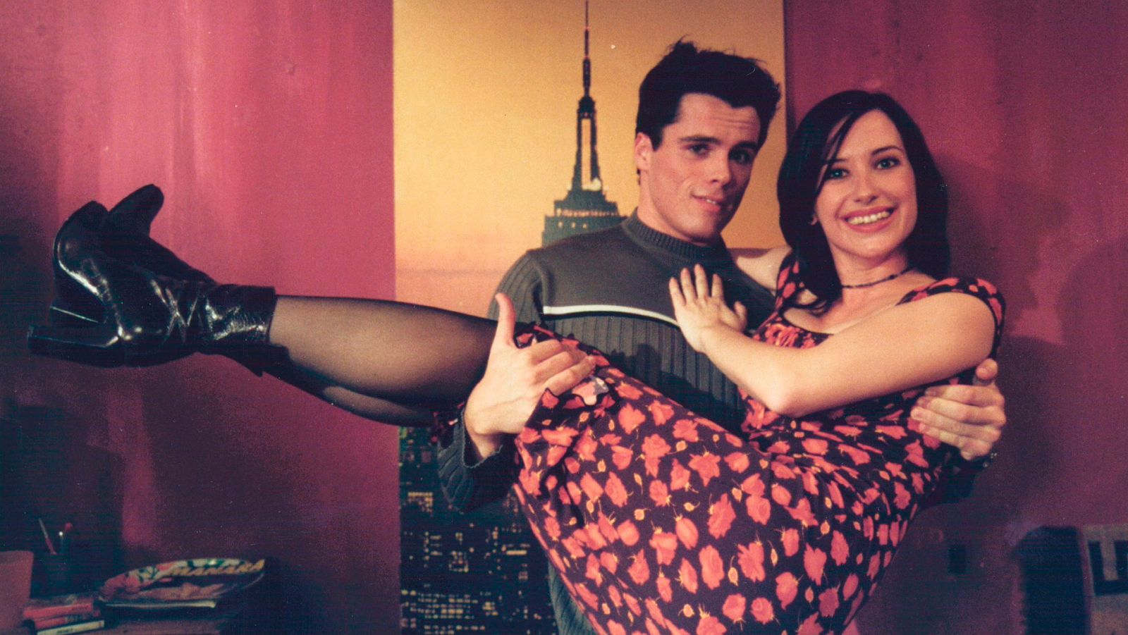 Estrellas. Happy House - Episodio 1 - Pollo con nueces chinas - Ver ahora