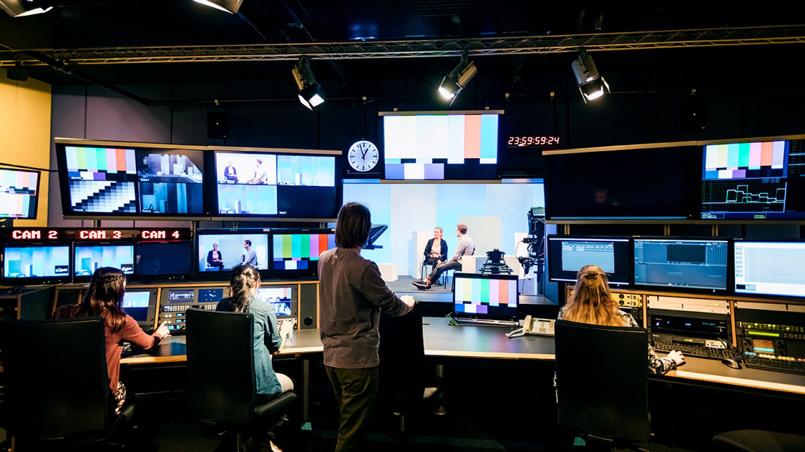 RTVE celebra una jornada sobre medios públicos y democracia - Otros programas | Ver