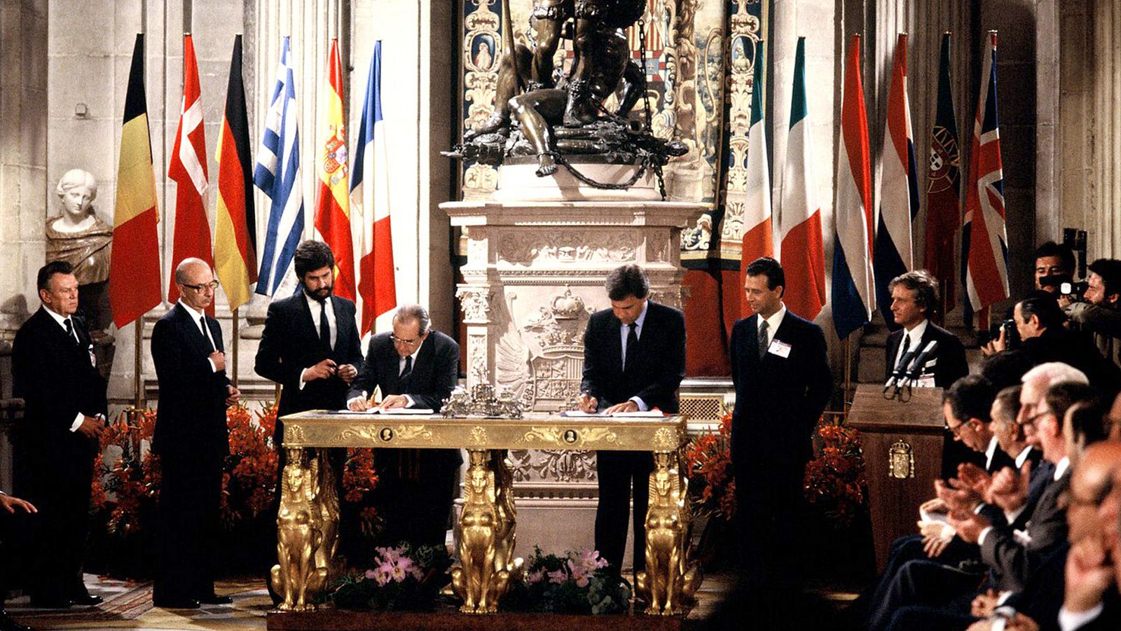 La raya quebrada - El nacimiento de una frontera - La raya quebrada | Ver