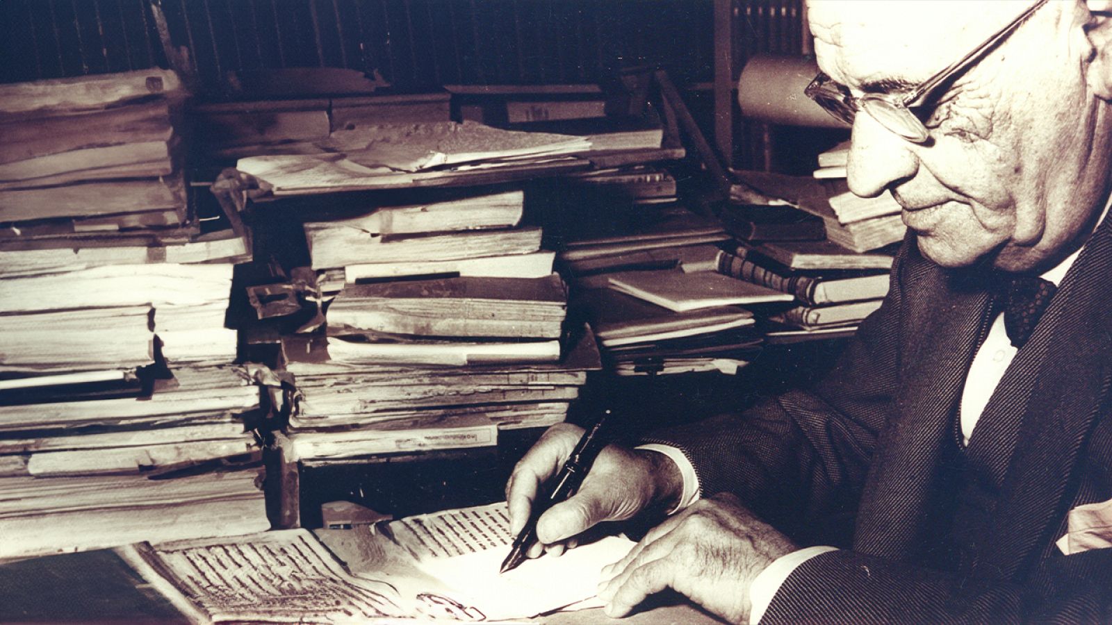 La memoria fértil - Luis Cernuda. El deseo existe, la realidad extingue