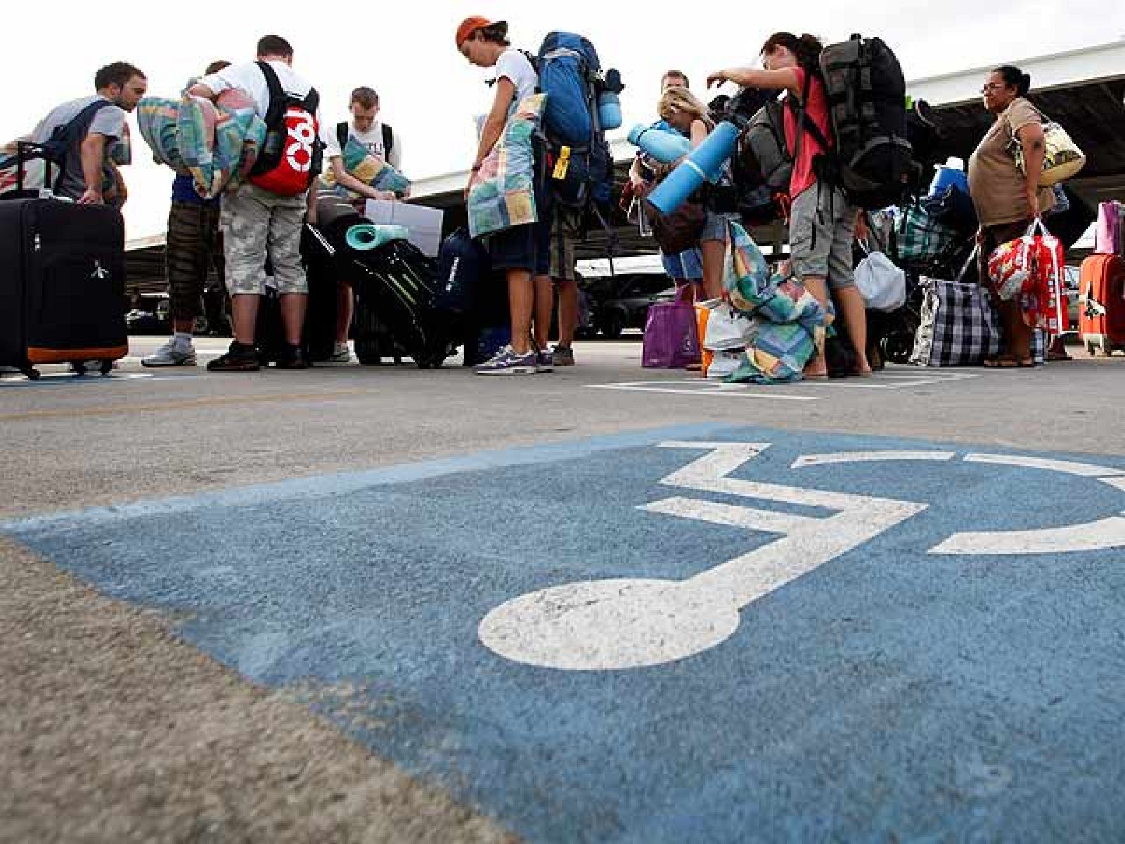 Alerta máxima en Australia por la llegada del ciclón "más catastrófico de la historia"