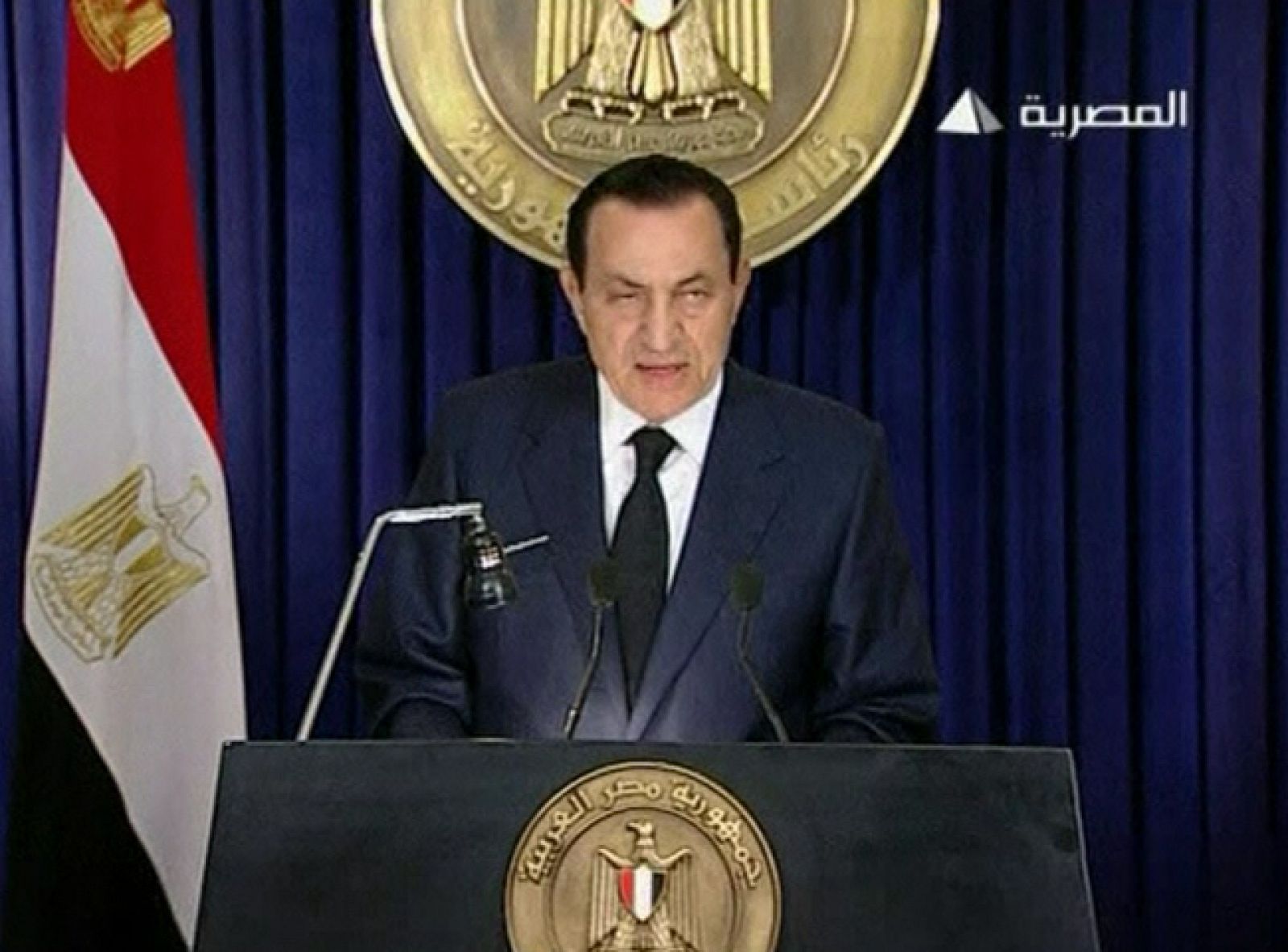 El anuncio de Mubarak no le parece suficiente ni a la oposición ni al pueblo