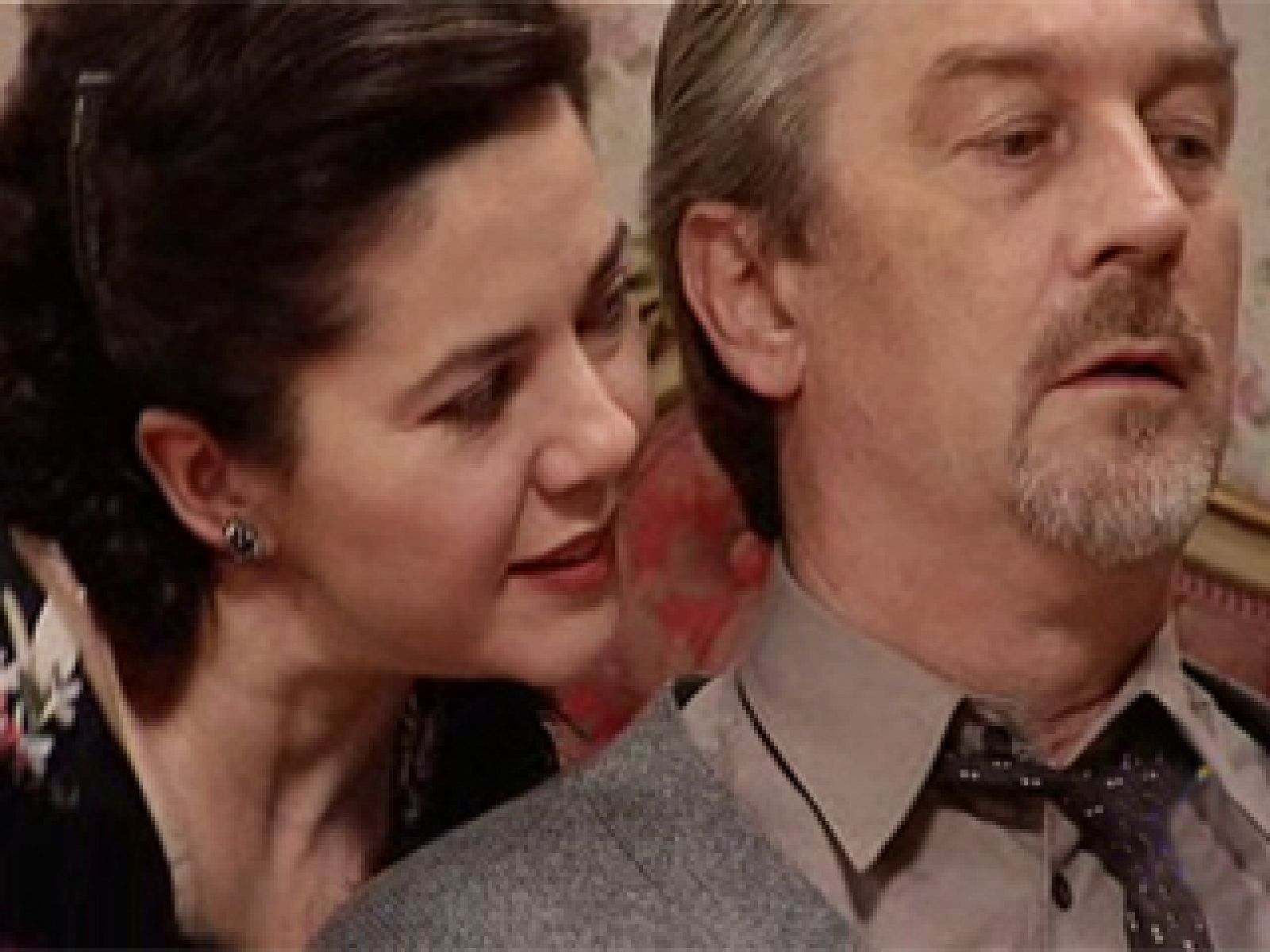 Amar - Benita desata su pasión