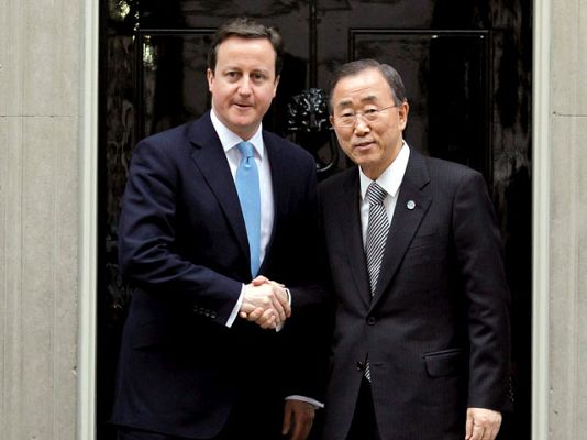 Telediario 1 - Reacciones al discurso de Mubarak