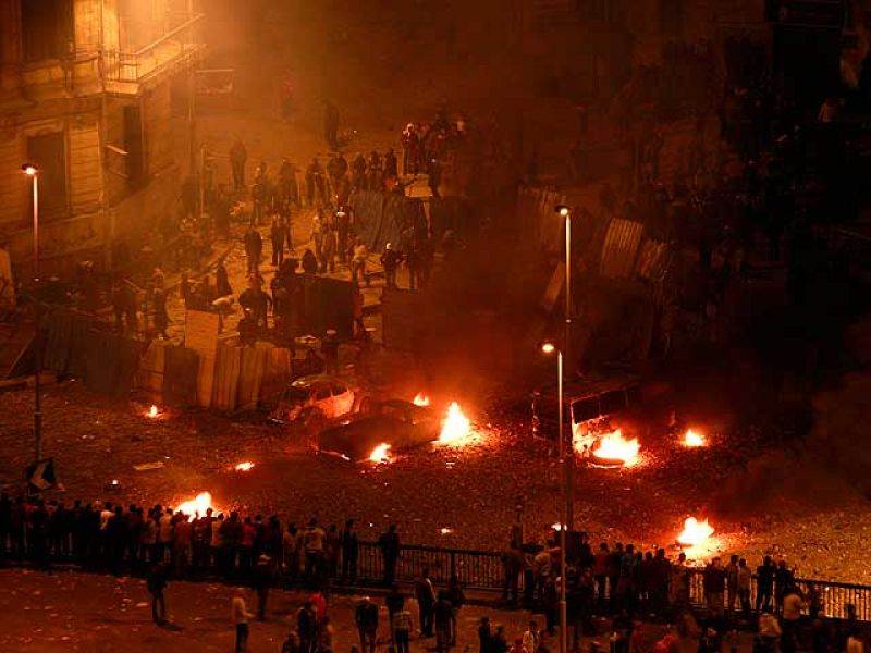 El Baradei afirma que la violencia para aplastar la revuelta es un acto criminal