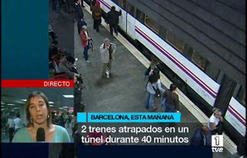 Una avería en el fluido eléctrico ha dejado atrapados en un túnel a los pasajeros de dos trenes de Cercanías de Barcelona (26/05/08).