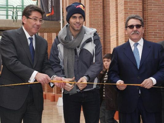 La tarde en 24h - Alguersuari inaugura el Motor Show