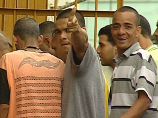 La 2 Noticias - Así son las cárceles de Colombia