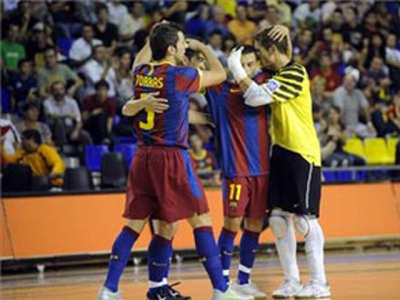 El FC Barcelona Alusport se ha proclamado campeón de la XXII edición de la Copa de España tras ganar (3-2) en la final al vigente campeón, ElPozo Murcia, en un partido donde Wilde goleó a sus ex compañeros y Cristian se tornó crucial.
