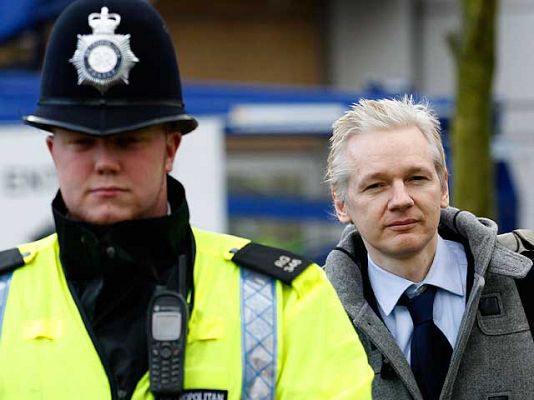  - Assange presentará su defensa contra su extradición a Suecia