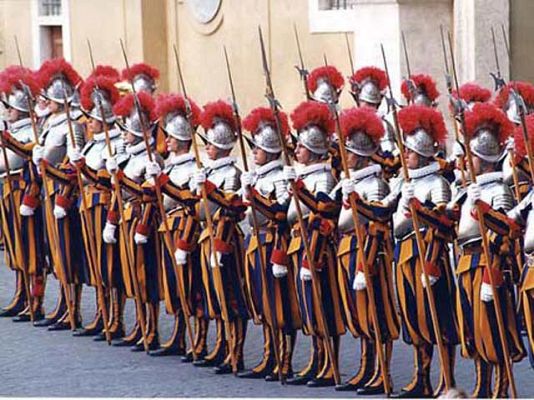 On Off - La Guardia Suiza cumple 505 años