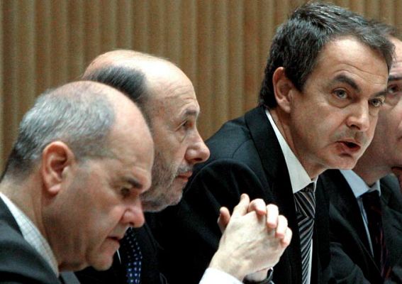  - Zapatero defiende las reformas