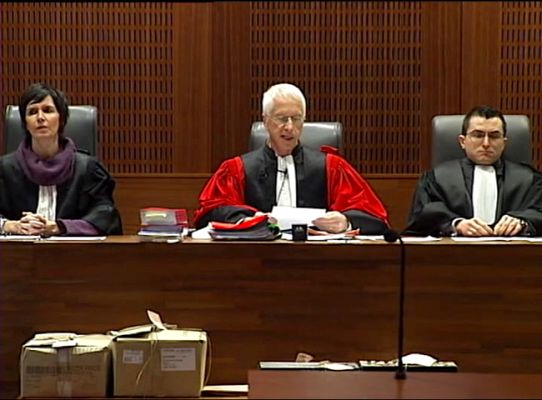 Telediario 1 - Justicia en Francia