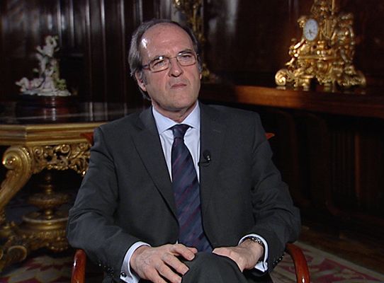 Telediario 1 - Nuevo estatuto del estudiante