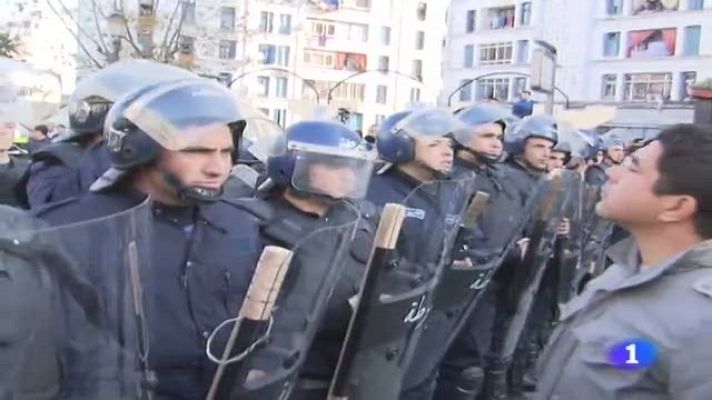 Telediario 1 - Telediario - 15 horas - 12/02/11