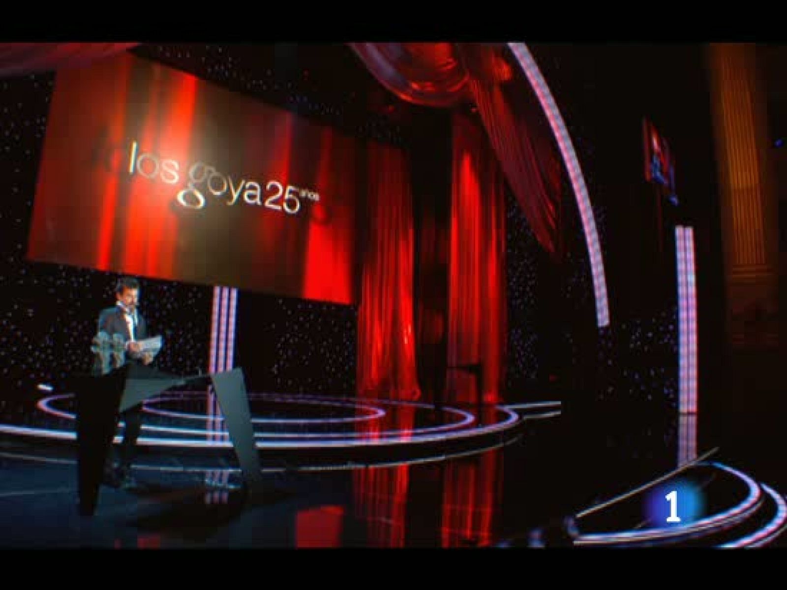 José Quetglas, Pedro Rodríguez y Nieves Sánchez, Mejor  Maquillaje y / o Peluquería por 'Balada triste...' | Ver