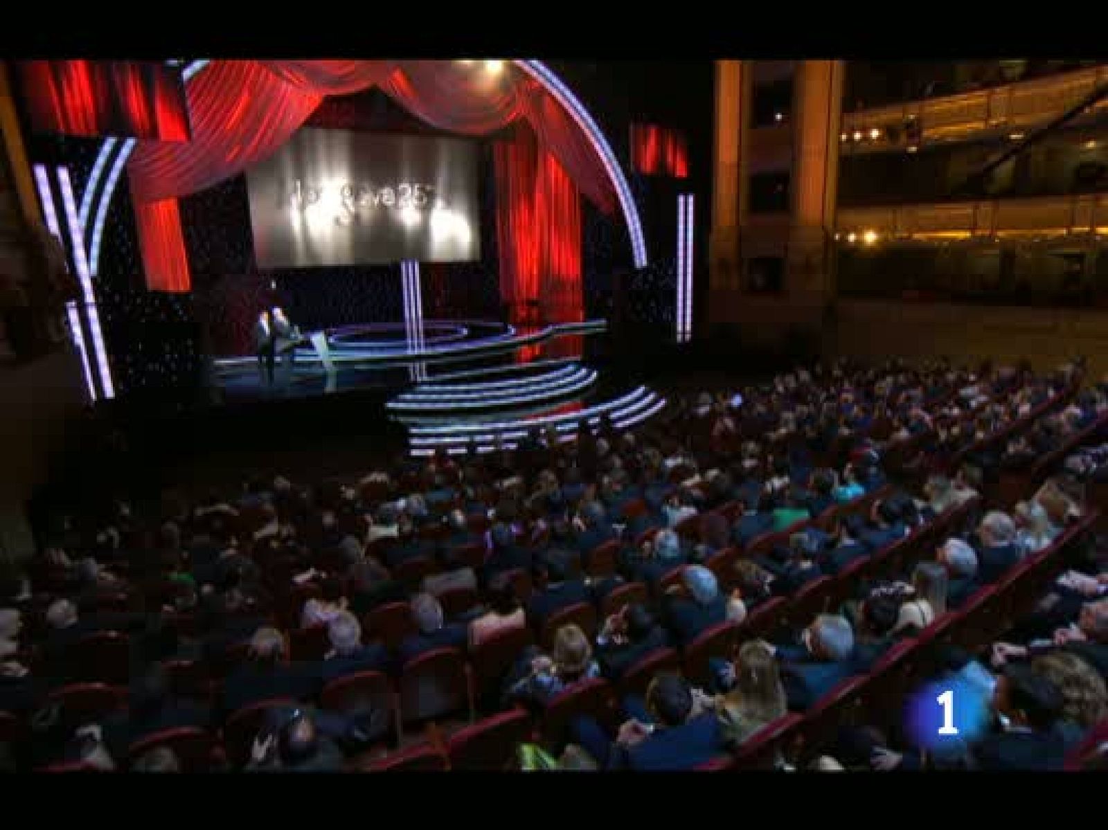 La película "La vida de los peces", del chileno Matías Bize, consiguió hoy el Goya del cine español a la mejor película hispanoamericana de 2010