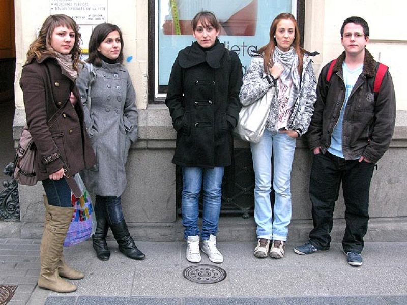 La Comunidad de Madrid no convocará plazas de maestro en 2011 | Ver