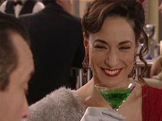 Amar en tiempos revueltos - Adelina: "Estás enamorado de Irene"