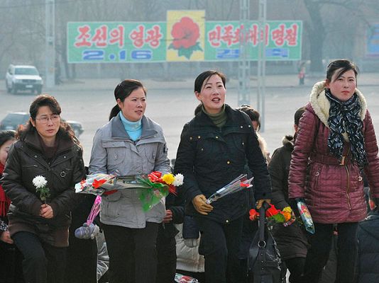  - Corea del Norte celebra por todo lo alto el 69 cumpleaños de Kim Jong-il