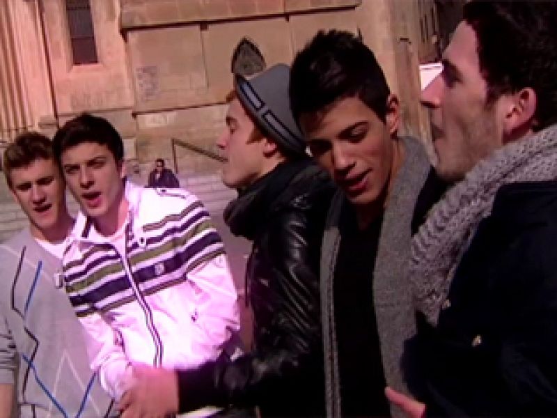 Auryn - 'Volver' ('Away')