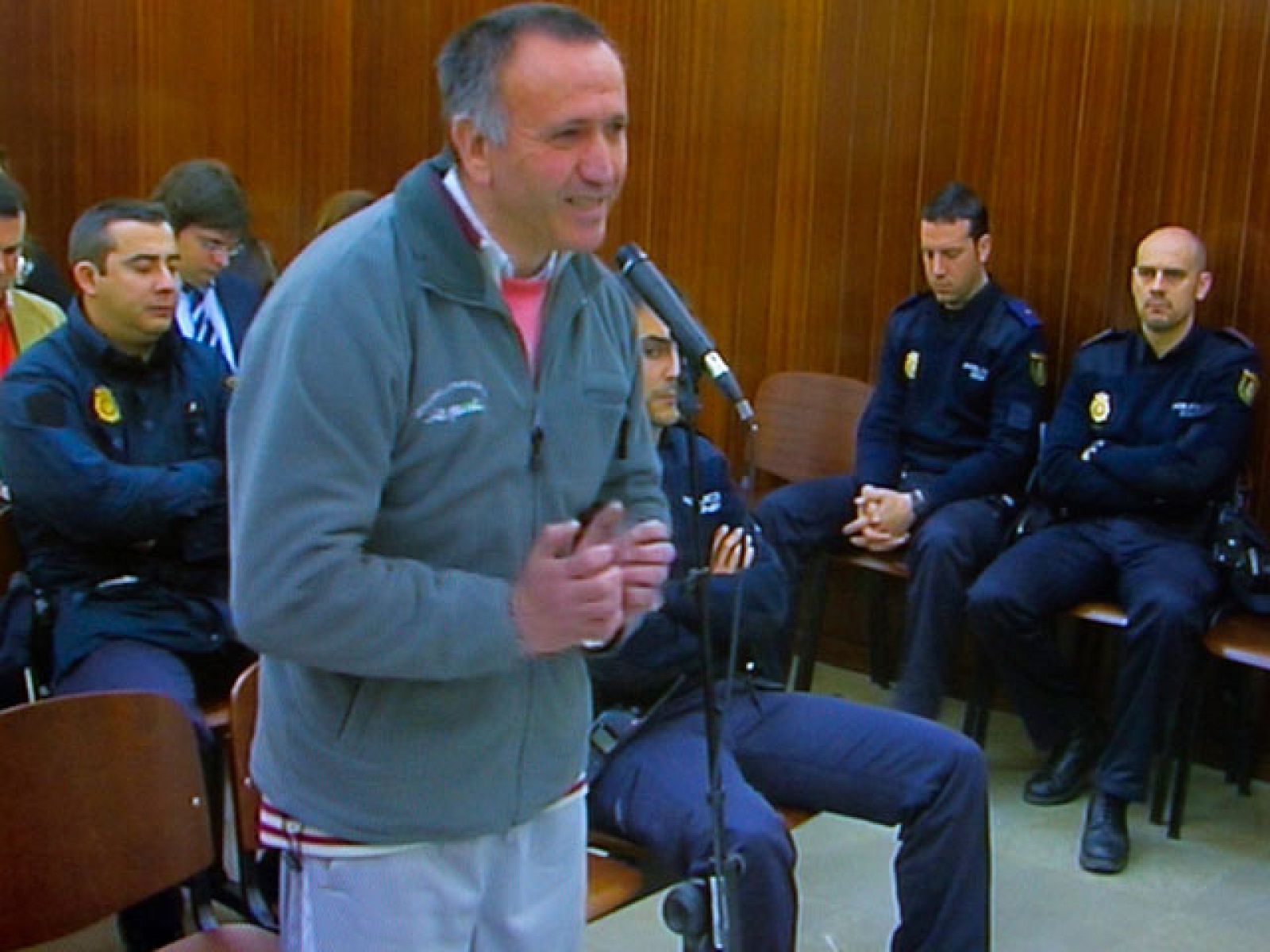 El presunto asesino de la niña Mª Luz niega su participación en el crimen en el primer día del juicio oral