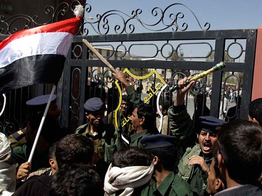  - La ola de protestas en el mundo árabe se cobra la vida de al menos siete personas