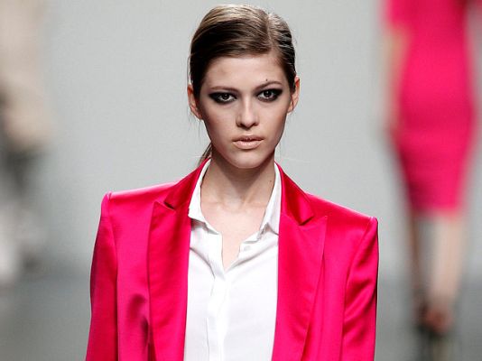  - Desfile íntegro de Angel Schlesser