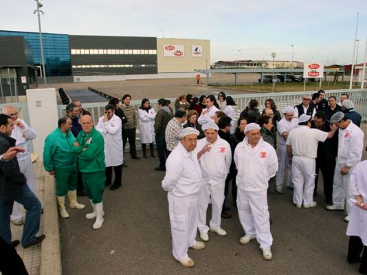 Telediario 1 - Protestas contra Nueva Rumasa