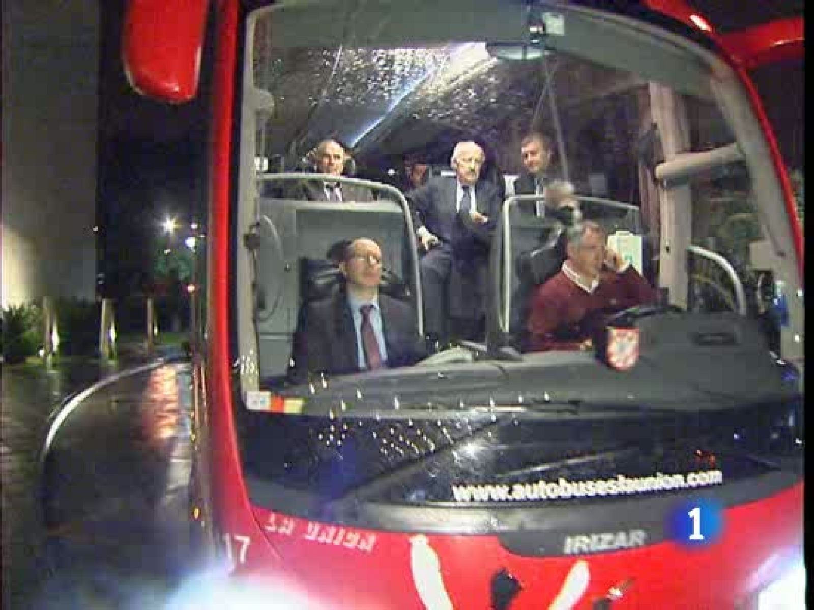 El Barça recibe al Athletic de Bilbao en un momento complicado después de encadenar un empate en Liga y una derrota en Champions, con el Madrid al acecho