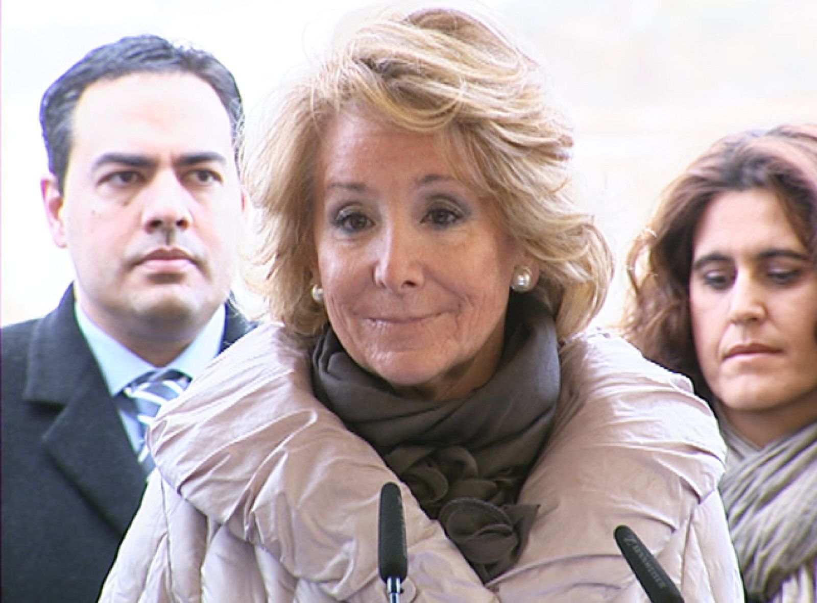 Esperanza Aguirre se retira 'unos días' para someterse a una operación por un cáncer de mama
