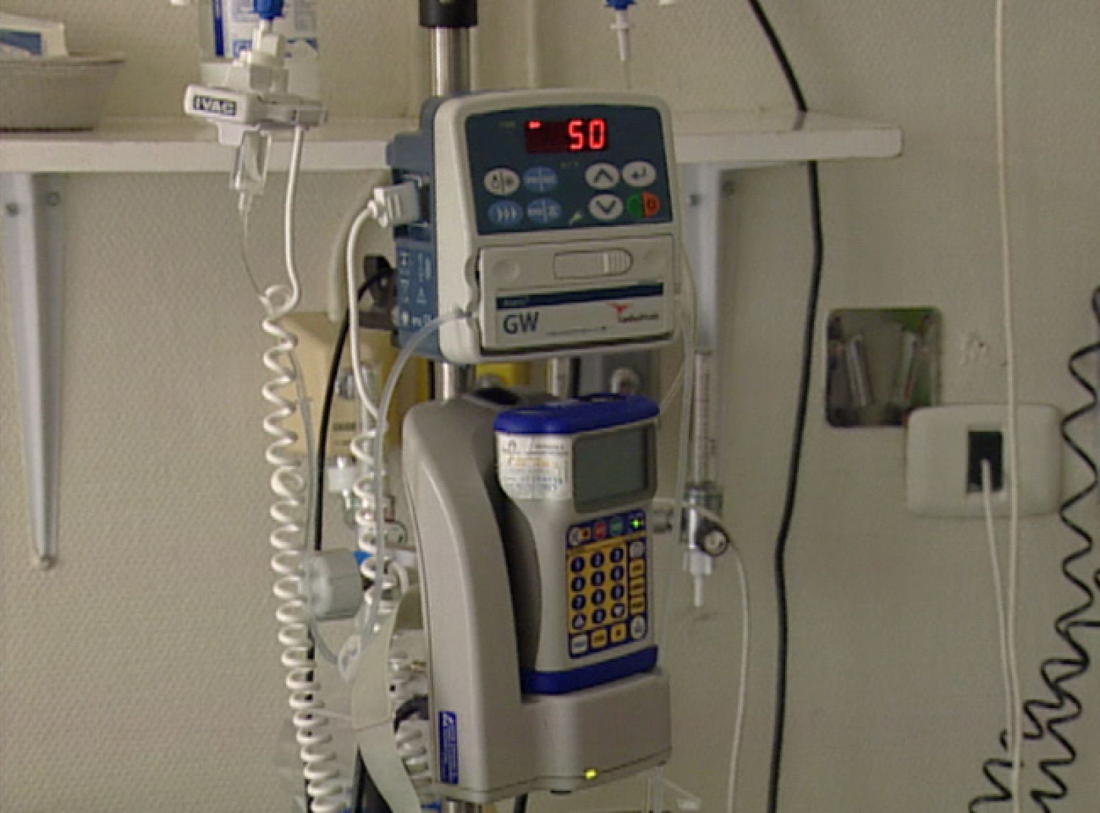 Reunión oncológica para estudiar la asistencia a los pacientes de cáncer | Ver