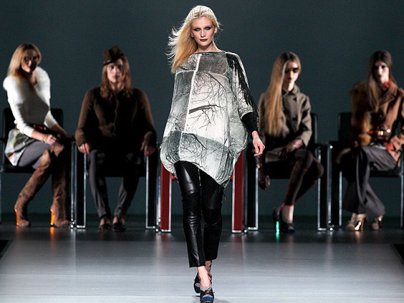 Desfile íntegro de Ion Fiz en Cibeles Madrid Fashion Week 2011 | Ver