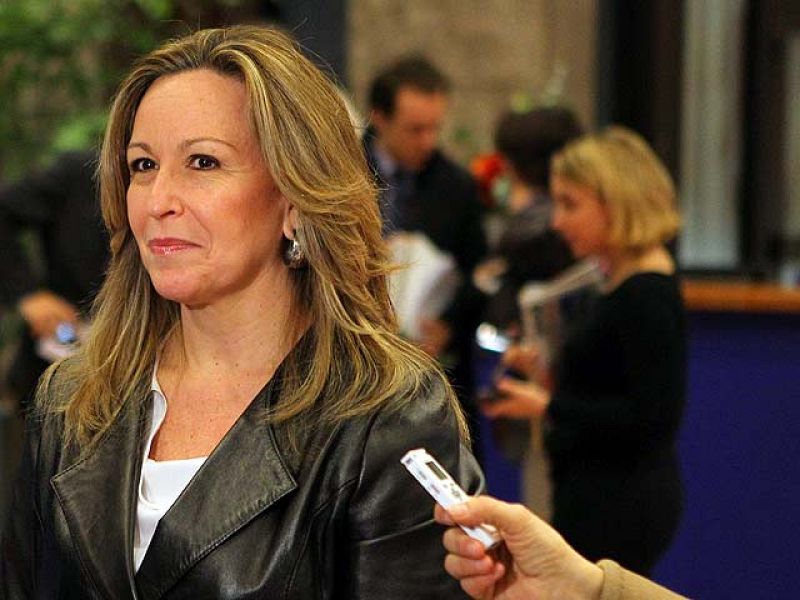 El avión militar enviado por España a Libia aterriza en un aeropuerto cerca de Trípoli