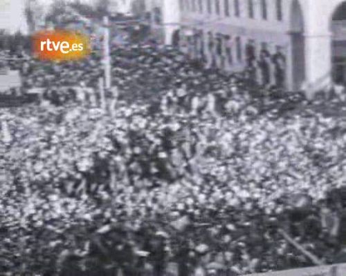  - Gadafi llega al poder