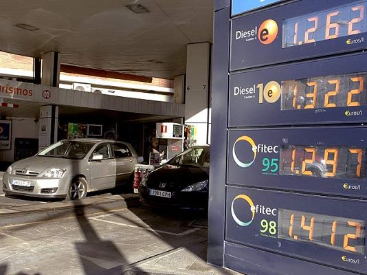 Telediario 1 - Telediario Matinal en 4' - 25/02/11