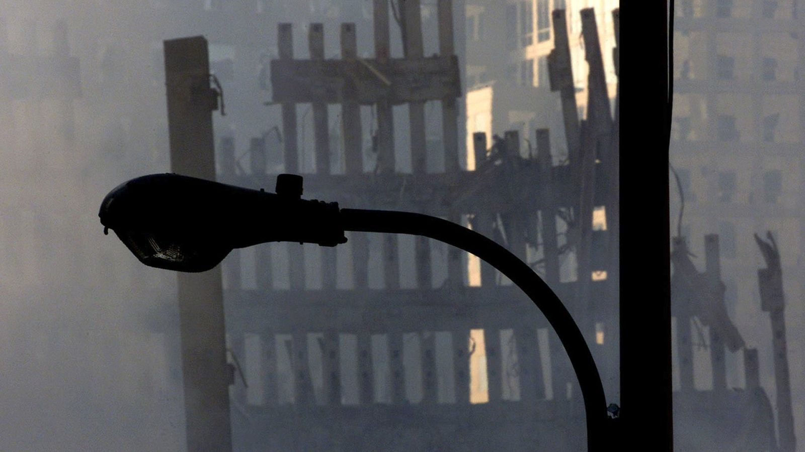 2002 - "Así cayeron las torres" - Documentos TV | Ver